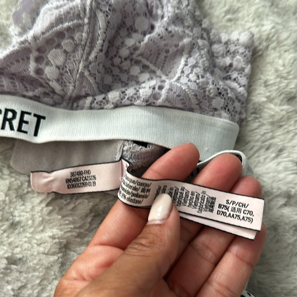 Victoria secret Bralettes - Picture 5 of 10